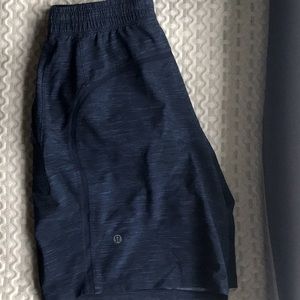 Men’s Lululemon athletic shorts, lined, size small, 7 inch inseam